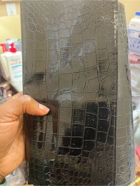 Large bh cosmetics makeup brush roll Glossy Black Croc-Embossed